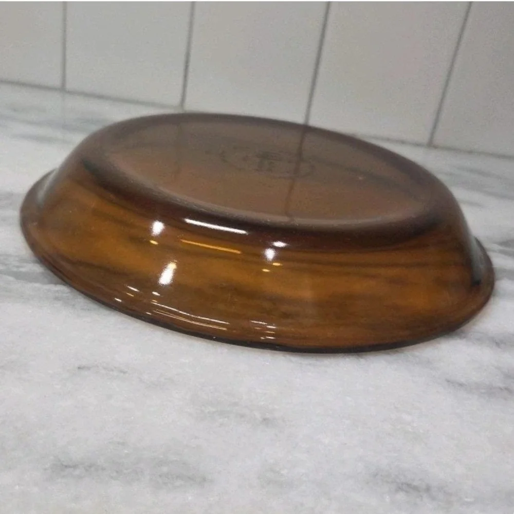 Anchor Hocking Amber Pie Plate, Glass Baking Pan, Oven & Microwave Safe Ovenware